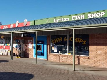 Lytton West Shopping Centre